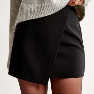 Abercrombie & Fitch Scarlett Asymmetrical Mini Skort